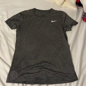 GREY DRYFIT “THE NIKE TEE”